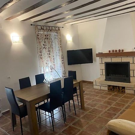 Agradable Casa Con Chimenea Interior Y Barbacoa. Villa Graja de Iniesta Luaran gambar