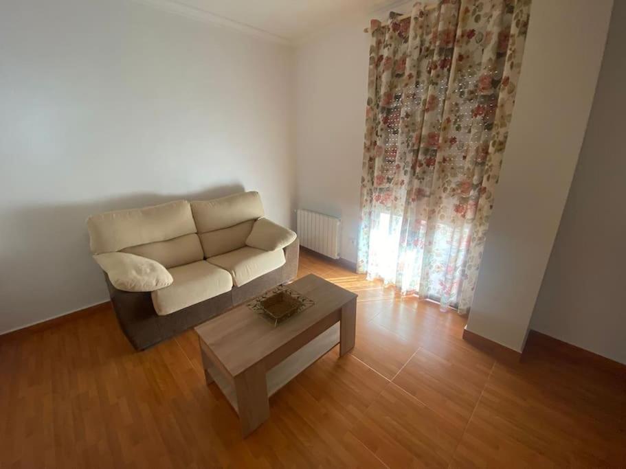 Agradable Casa Con Chimenea Interior Y Barbacoa. Villa Graja de Iniesta Luaran gambar
