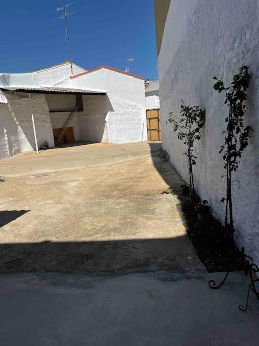 Agradable Casa Con Chimenea Interior Y Barbacoa. Villa Graja de Iniesta Luaran gambar
